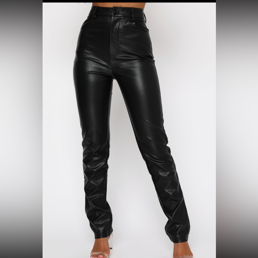 White Fox (You’ve Got It) Black Leather Pants Size M
